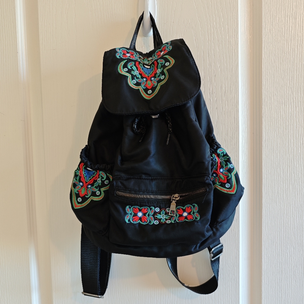Bohemian Baroque Style Black Nylon Ruffle Women Travel Flap Drawstring